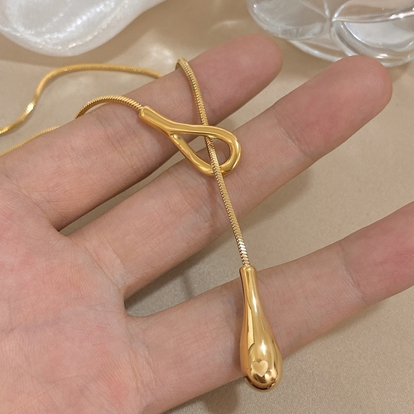 New Non Tarnish Gold Necklace - Picture 3 of 4